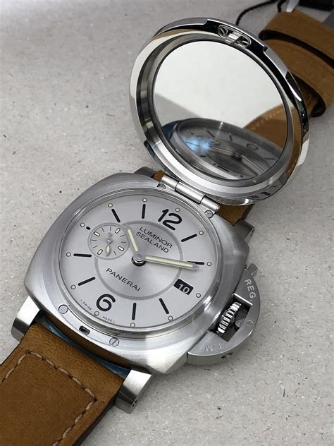 Panerai: a few words about the Luminor Sealand Year 